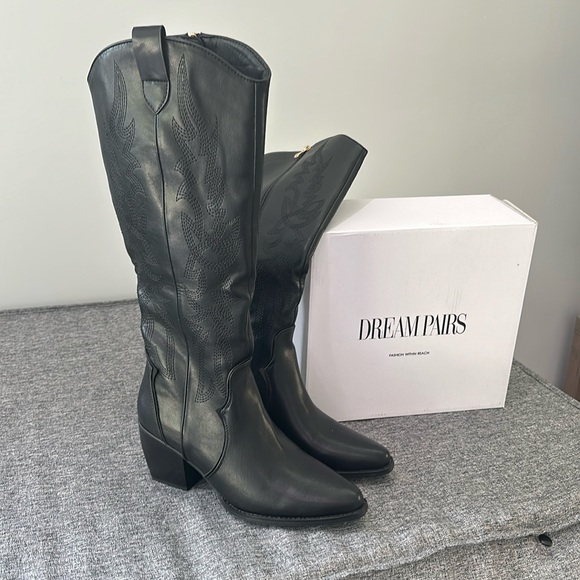 Black Dream Pairs Cowgirl Boots - Picture 1 of 4